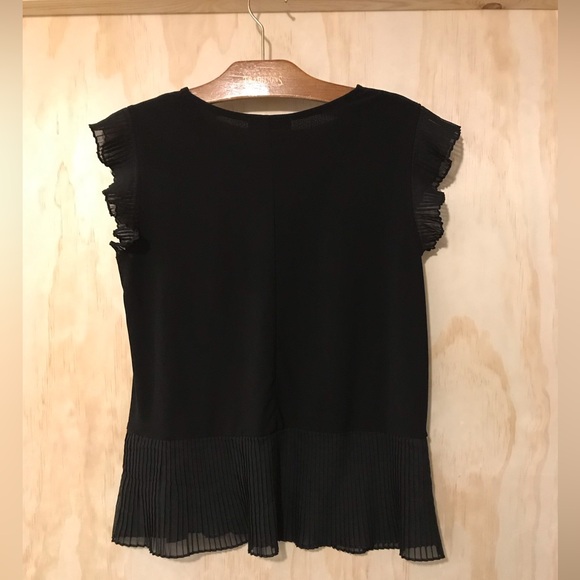 89th & Madison blouse with sheer sleeves and bottom Medium - Picture 3 of 3